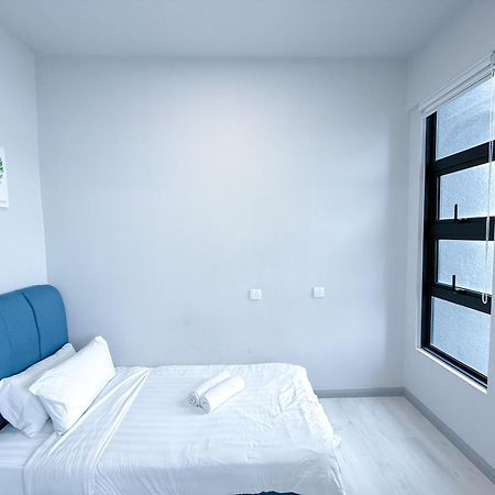 Vv Homestay Jesselton Quay Surla Sabah Mall Kk 亚庇贵赴行馆 Кота-Кинабалу Экстерьер фото