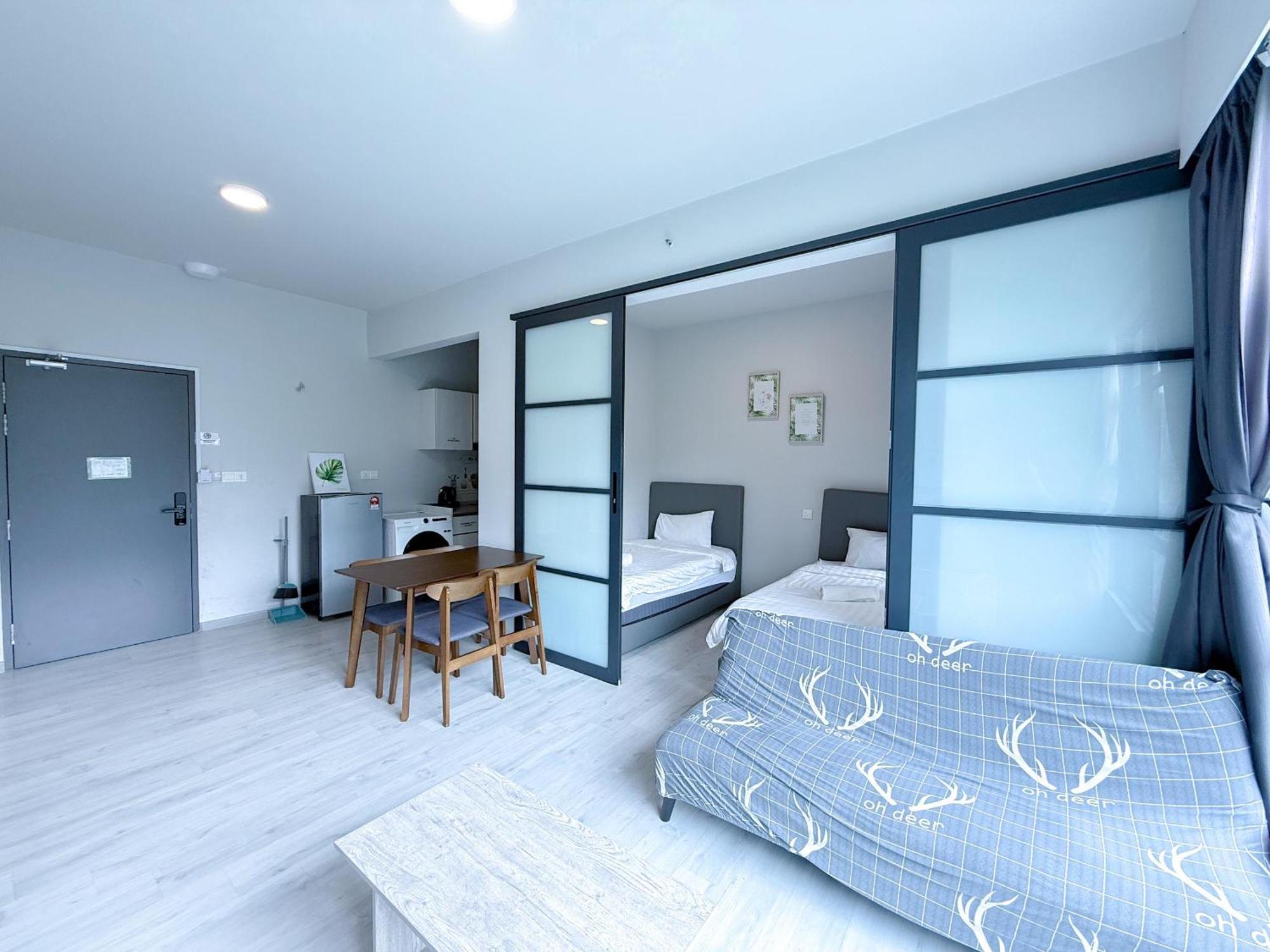 Vv Homestay Jesselton Quay Surla Sabah Mall Kk 亚庇贵赴行馆 Кота-Кинабалу Экстерьер фото