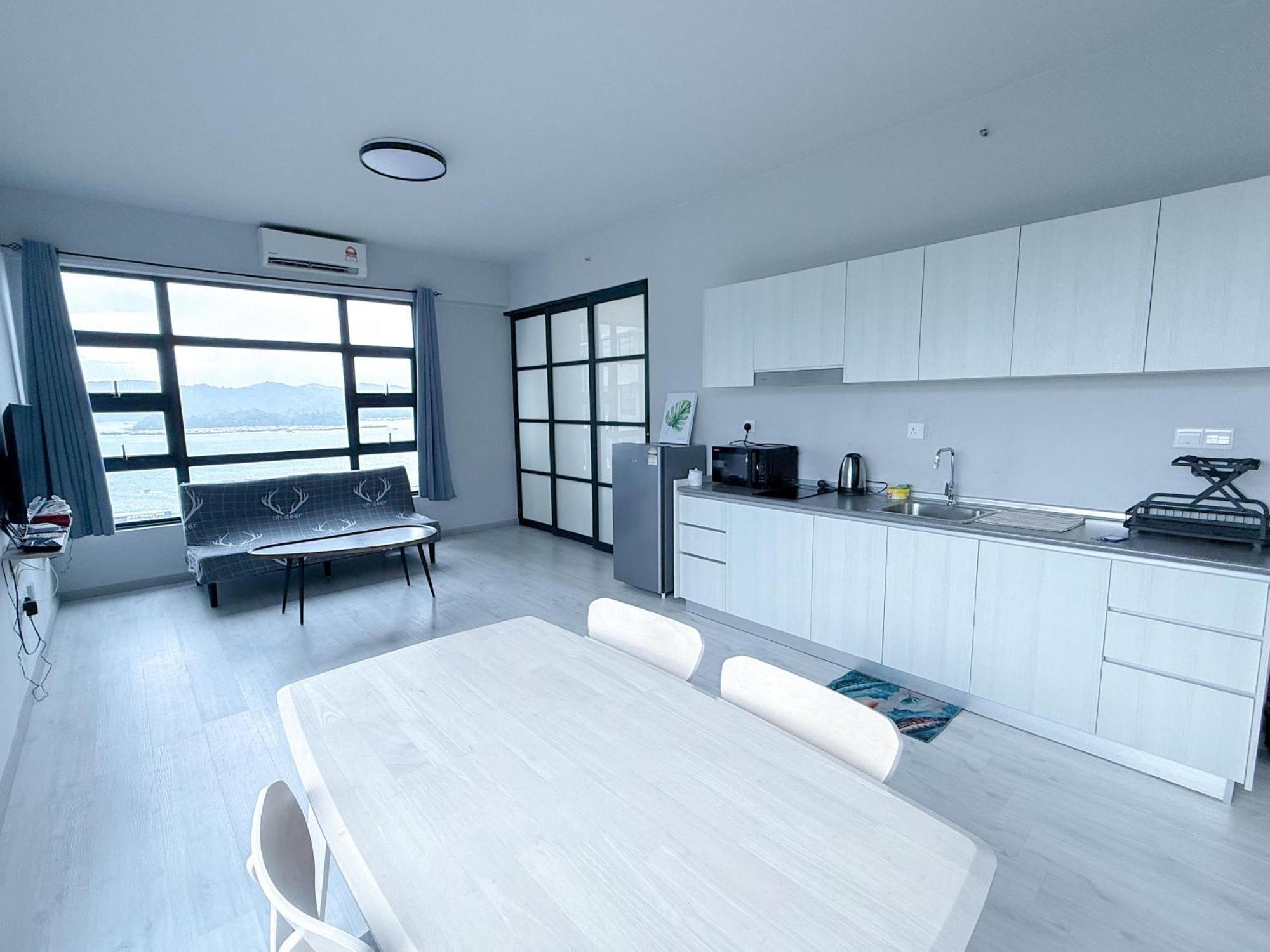Vv Homestay Jesselton Quay Surla Sabah Mall Kk 亚庇贵赴行馆 Кота-Кинабалу Экстерьер фото