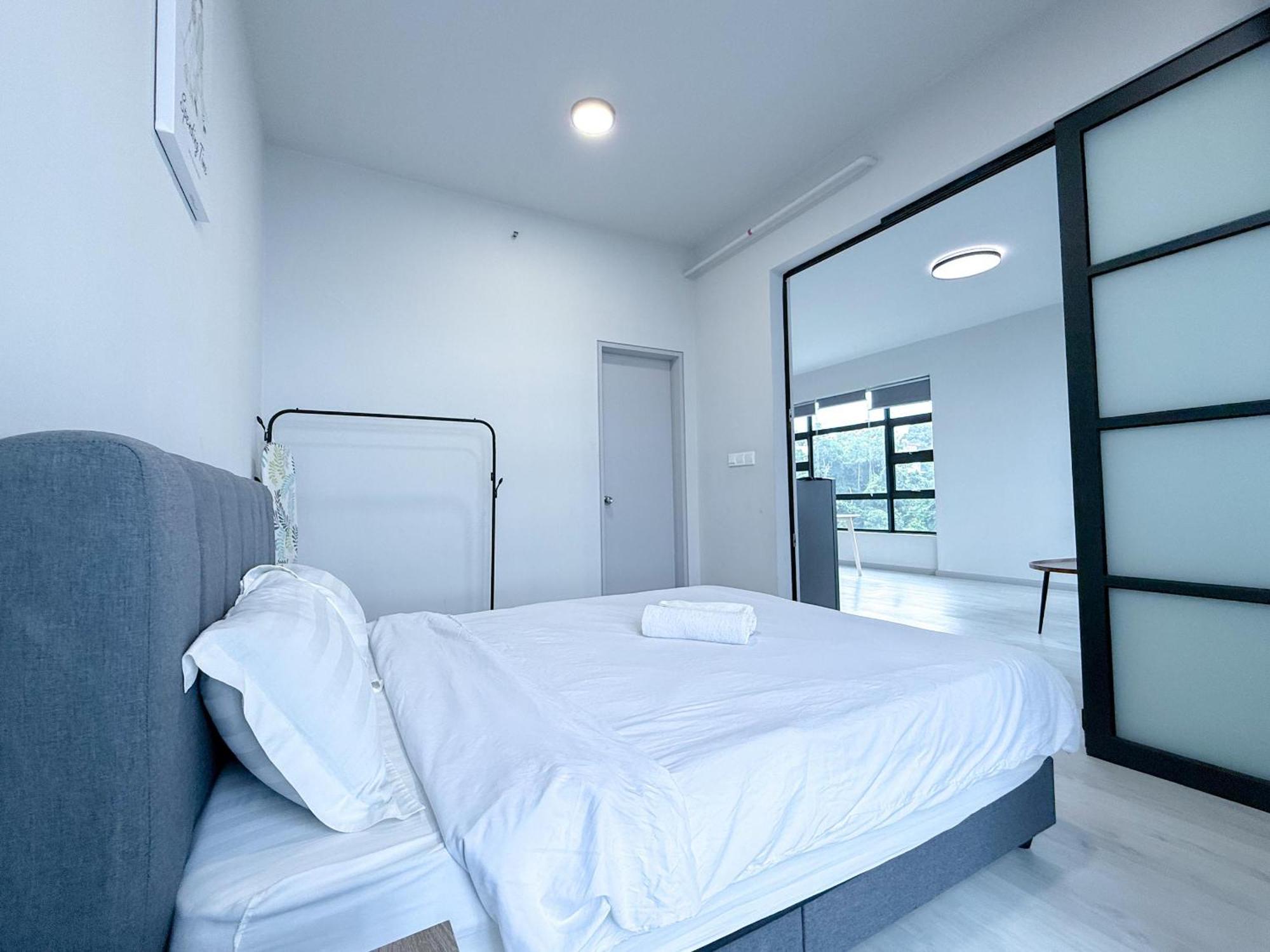 Vv Homestay Jesselton Quay Surla Sabah Mall Kk 亚庇贵赴行馆 Кота-Кинабалу Экстерьер фото