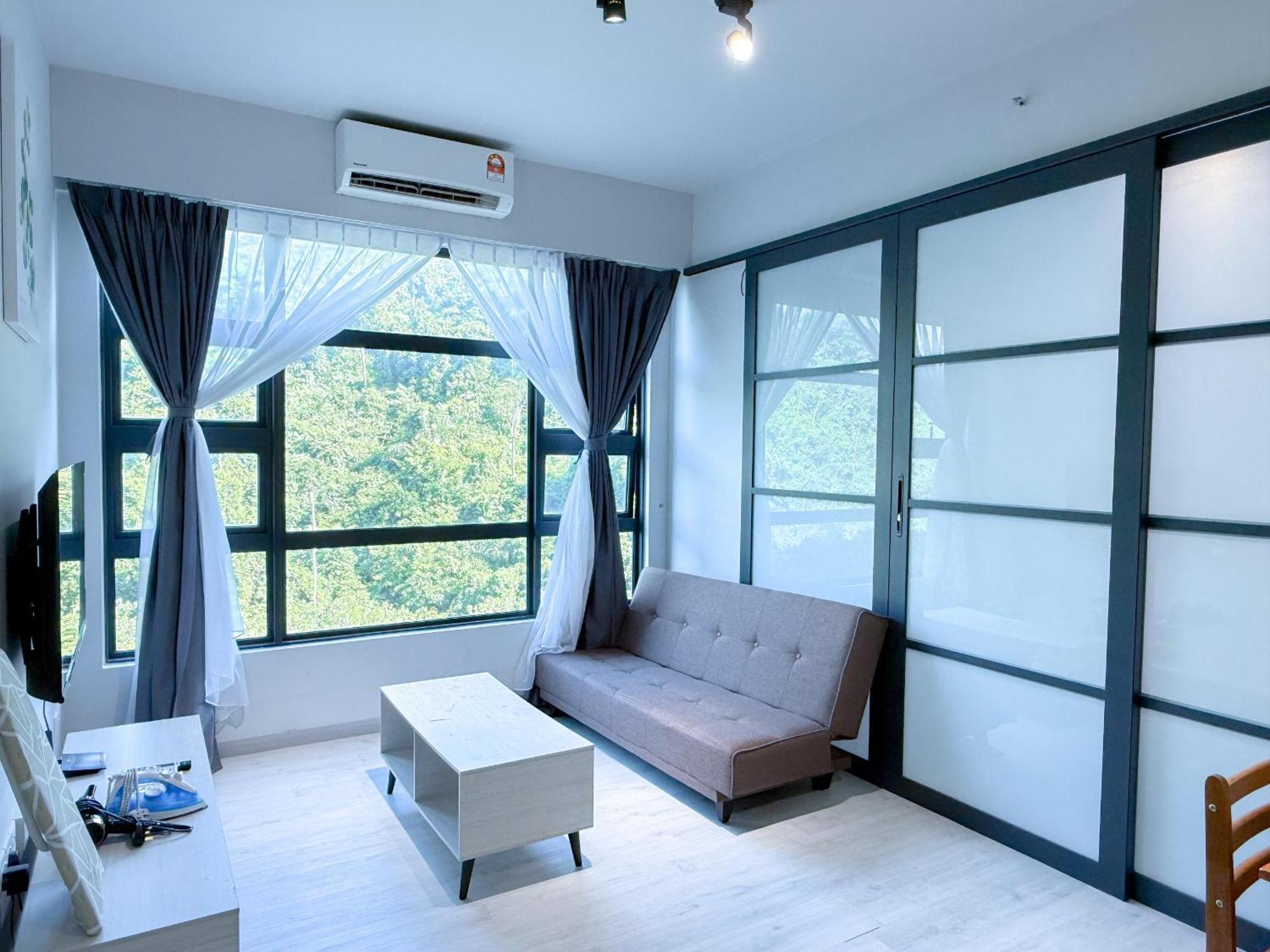 Vv Homestay Jesselton Quay Surla Sabah Mall Kk 亚庇贵赴行馆 Кота-Кинабалу Экстерьер фото